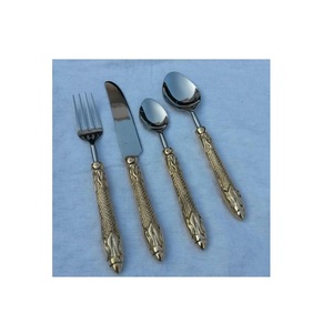 Juego de Cubiertos de Acero Inoxidable con Empuñadura de Latón, Juego de 4 Piezas para Cocina, Hotel y Restaurantes - Product Image 1