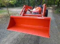 Traktor Kubota L2501 25HP Bekas Kondisi Baik Dengan Lampiran Pemuat Depan Dijual