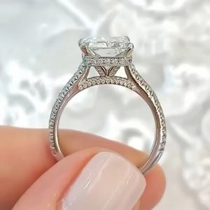 Anillo de Compromiso Vintage Tishya con Moissanita de Corte Radiante de 4.98 TCW, Halo Oculto, Oro Blanco de 14k, 4 g - Product Image 5