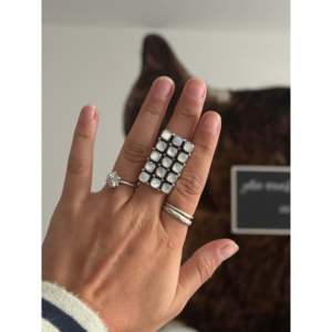Anillo Ajustable con Diseño Geométrico del Suroeste, Hecho de Madreperla y Plata de Ley, Ideal para Regalo - Product Image 1