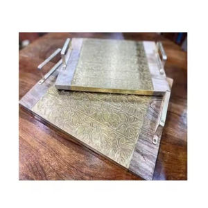 Nouvel arrivage d'ustensiles et de vaisselle pour hôtels Plateau de service de forme ronde en marbre et métal de qualité supérieure - Product Image 5