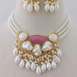 Conjunto de collar de perlas Rajnigandha con discos dorados texturizados y borlas de perlas hechas a granel producto diseño personalizado - Product Image 1
