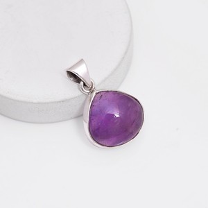 Colgante de amatista de Plata de Ley 925, trillón de cabujón, piedra preciosa púrpura Natural, joyería hecha a mano al por mayor - Product Image 1