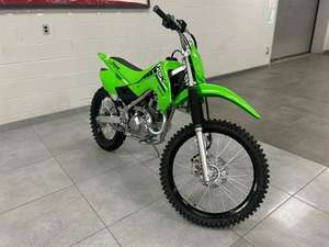 Moto tout-terrain Kawasaki KLX140 144cc, neuve en stock, à vendre - Product Image 4