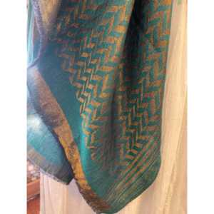 Bufanda de lana Deep Ocean con diseño zig zag y zari, larga, moderna, de punto liso para niñas, con logo personalizado para invierno - Product Image 2