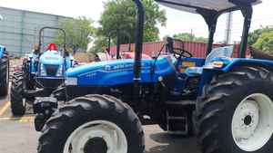 Tractor Hellond de 75HP Nuevo de India con Motor de Alta Precisión y Capacidad de 2300kg - Product Image 2