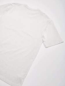Camiseta blanca lisa para hombre, con bolsillo en el pecho, corte regular, manga corta, cuello redondo, básica. - Product Image 5