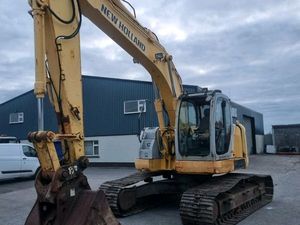 Excavadoras usadas New Hollandd E90D Midi en venta - Product Image 4