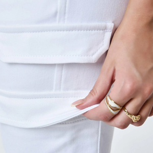 Pantalones Cargo funcionales para mujer, pantalones de aventura cómodos con ajuste relajado y bolsillos utilitarios para el trabajo o los viajes, servicio OEM - Product Image 3