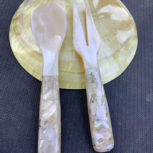 ช้อนหอยมุกทำด้วยมือของเวียดนามเครื่องใช้บนโต๊ะอาหารทำจากเปลือกหอยธรรมชาติระดับพรีเมียมสำหรับการรับประทานอาหารและการจัดเลี้ยงในระดับสูง - Product Image 1