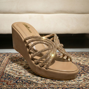 Sandales compensées Glitz Gold 732 G confortables à bout ouvert avec semelle intérieure en maille douce, semelle extérieure en liège antidérapante et éclairée pour le printemps et l'extérieur - Product Image 4