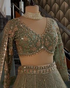 Elegante Lehenga Choli de Red Suave de Calidad Prémium con Trabajo de Lentejuelas Codificadas Indio Pakistaní y Cancán con Patta de Lona - Product Image 5