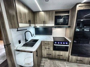 Caravane de voyage d'occasion 2024 G-r-a-n-d Design I-m-a-g-i-n-e 2800BH pour l'extérieur, maison mobile, camping-car à vendre - Product Image 5