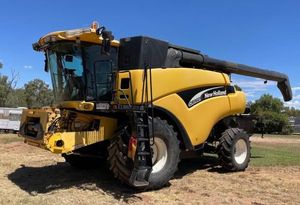 การเกษตรราคาถูก NEW HOLLAND CR960 รถเกี่ยวข้าว / รถเกี่ยวข้าวเครื่องจักรกลการเกษตรมือสองอย่างเป็นธรรม - Product Image 2