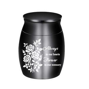 Ensemble de urnes funéraires pour animaux de compagnie en métal de luxe, comprenant deux urnes commémoratives avec plaques gravées pour les familles ayant perdu plusieurs animaux de compagnie - Product Image 2