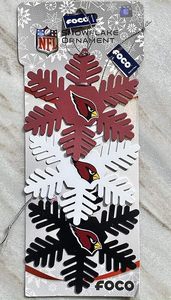 Última colección de adornos navideños y copos de nieve en metal y ganchillos y cuentas hechos a mano en atractivos colgantes - Product Image 4