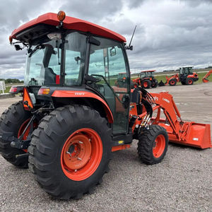 Tractor de Ruedas KUBOTA L4060 2022 Usado en Venta con Cargador LA805, Cubo de 72\", Cabina con Calefacción, Aire Acondicionado y Radio - Product Image 2