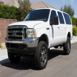 Ford Excursion XLT 4x4 2004 en Buen Estado - Product Image 1