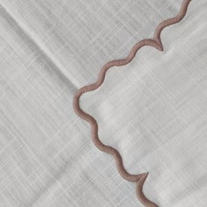 Serviette de table en coton élégante et moelleuse avec bord festonné pour la salle à manger, les mariages et les restaurants - Product Image 5