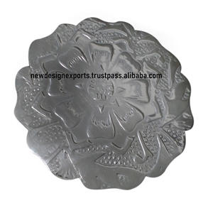 COASTER EN MÉTAL ROND EN RELIEF FLEUR CONCEPTION - Product Image 1