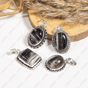 Atractivo y Exclusivo Colgante de Cabujón Sulemani Negro Premium, Cristales Curativos para Meditación, Joyería de Moda, Regalo, Accesorio para Fiestas - Product Image 4