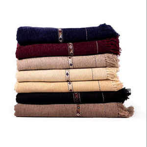 2025-26 Chal de invierno de lana transpirable para hombre, OEM personalizado al por mayor con logotipo personalizado, último modelo, diseño informal de Color liso - Product Image 1