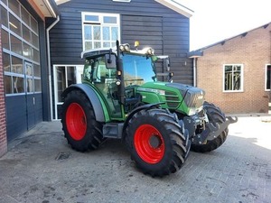 Tractor de rueda agrícola Fendt de 140HP a la venta para uso agrícola con caja de cambios de motor Deutz que incluye engranaje de bomba de Motor de rodamiento - Product Image 3