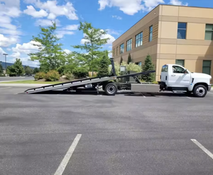 El mejor!! Camión de Remolque con Plataforma Deslizante Chevrolet C6500 2023, Listo para Trabajar, Usado, para Envío Mundial - Product Image 3