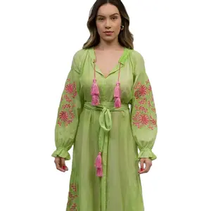 Mode Tinggi merah muda bordir lengan panjang leher v panjang lantai Boho gipsi panjang elegan Ukraina untuk pernikahan