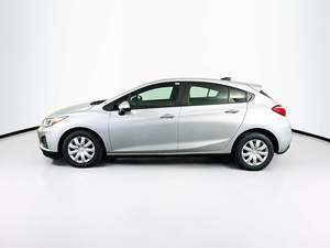 Chevrolet Cruze LS Hatchback FWD 2019 Económico con Volante a la Izquierda/Derecha - Product Image 5