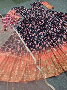 Nouveau Designer Style indien robe de soirée lourde broderie séquence travail entièrement cousu bas et Dupatta en soie - Product Image 3