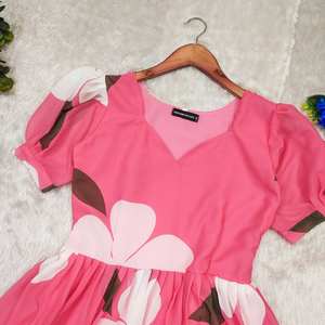 Look de vacances d'été frais et parfait Maxi avec un bel imprimé floral - Product Image 3