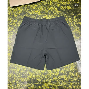 Shorts de plage sportifs en polyester peigné respirant, tricotés, avec taille élastique, motif uni, coupe classique, service OEM - Product Image 2