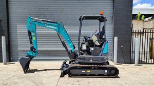 Mini-excavatrice SWE25UF certifiée EPA, 2,5 tonnes, chenilles à haute capacité de creusement, avec moteur Yanmar, pompe hydraulique PLC et boîte de vitesses - Product Image 2