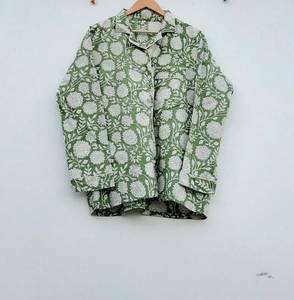 Traje de noche de algodón con estampado floral verde para mujer Camisa y pantalón con estampado de bosque Vestido de noche de ropa de dormir suave y sexy - Product Image 1