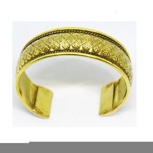Famosa Pulsera de Latón con Diseño Hermoso para Damas, Artesanía de Calidad, Estilo Londres, Grabado de Latón, Moda Diwali - Product Image 4
