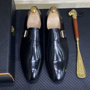 Chaussures Oxford en cuir de style vintage avec bout rond classique et talon résistant à l'usure pour les événements rétro masculins et les chaussures de bureau quotidiennes - Product Image 5