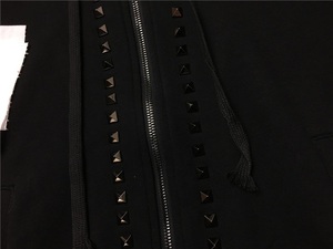 ผู้ผลิตเสื้อฮู้ดดี้ฤดูหนาวประดับเพชรเทียมแบบกำหนดเอง คุณภาพสูง ผ้าฝ้ายฟลีซ 100% เป็นมิตรกับสิ่งแวดล้อม ระบายอากาศได้ดี เสื้อฮู้ดดี้ตัวใหญ่พิมพ์ลายตัวอักษร - Product Image 4