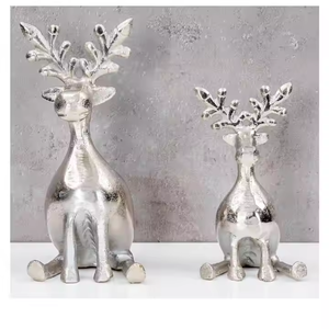 Ensemble de 2 sculptures de renne en aluminium argenté Cerf de table Vitrine Décoration de Noël Espace de vie Sculpture Bulk by decor impex - Product Image 2