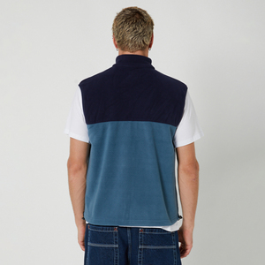 เสื้อกั๊กขนแกะขั้วโลกสำหรับผู้ชายผ้านุ่มกันลมทำจากโพลีเอสเตอร์100% สำหรับฤดูหนาวระบายอากาศได้ดีสไตล์ลำลองออกแบบโลโก้ได้ตามต้องการ - Product Image 3