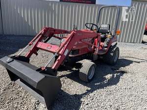 รถแทรกเตอร์ล้อยาง MASSEY FERGUSON GC2300 มือสอง ใช้งานมาแล้ว 6001-8000 ชั่วโมง น้ำหนัก 100 - Product Image 3