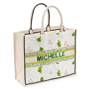 The Blossom Edit 2025 Sac perlé le plus aimé Pétales souples Présence audacieuse - Product Image 3