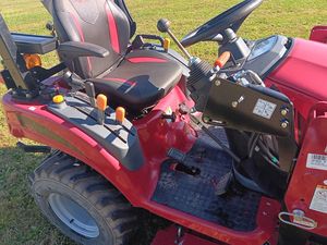 Tractor Mahindra EMAX 20S Usado/Nuevo de Alta Calidad, Mini Tractor Diesel 4x4, Precio Económico, Mejor Oferta, Tractor Cortacésped - Product Image 5