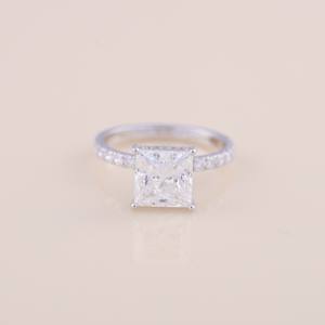 Bague de fiançailles et de mariage solitaire en diamant taille princesse certifié IGI en or blanc/rose et jaune 18 carats avec bande pavée - Product Image 1