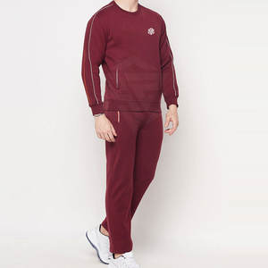 Venta al por mayor de ropa deportiva de diseño personalizado para hombres transpirable de gran tamaño más sudaderas con capucha patrón sólido chándal de invierno para adultos - Product Image 5