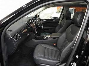 Venta de Mercedes-Benz GLE-Class SUV 2017, Turbo, Tracción en las Cuatro Ruedas, ACC, R21, Volante a la Derecha, Interior Claro, Asientos de Cuero, Panorámico, Automático, Eléctrico - Product Image 3