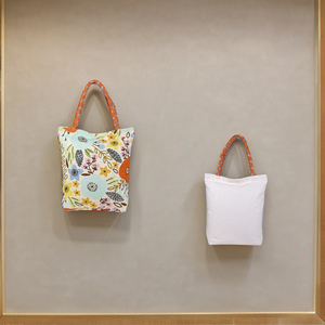 Nouveau sac fourre-tout en toile à imprimé floral personnalisé avec poignée en chaînes sac à main en coton écologique sac à provisions élégant pour femme - Product Image 4