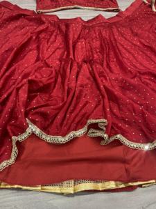 ชุดปาร์ตี้แสนสวยกับงานลูกไม้หนักที่สวยงาม - Product Image 3