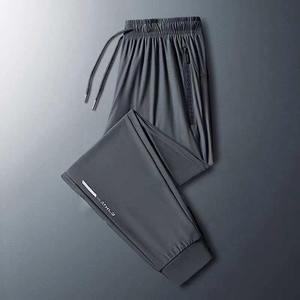 Pantalones Deportivos Casuales de Diseñador para Hombre, Ajustados, Estampados, Versátiles, Elásticos, de Secado Rápido, con Bolsillo con Cremallera, Transpirables, para Exteriores, 2025 - Product Image 2