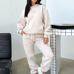 Femmes grande taille deux pièces haut court et pantalon de survêtement à capuche ensemble coupe-vent vêtements de sport pour la course Fitness survêtement survêtement - Product Image 2